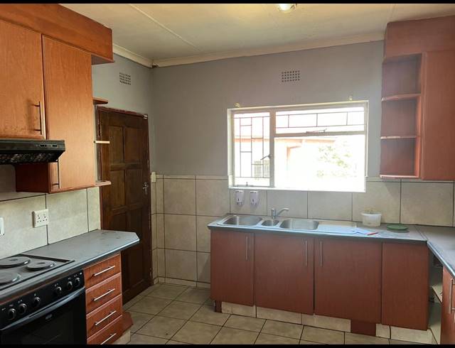 3 BEDROOM HOUSE SOLD IN ROTHDENE